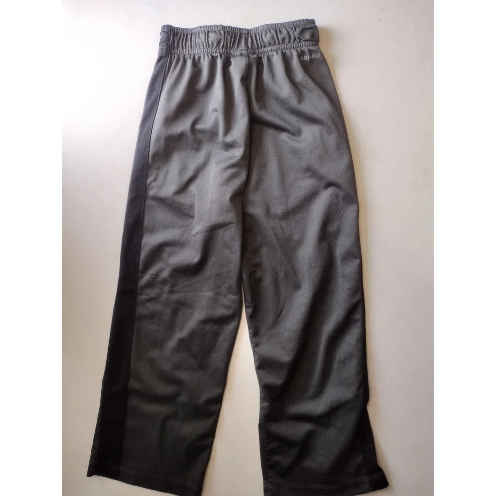Nike Dri-FIT Kids XS Gray Black Side Stripe Athletic Track Pants‎ Joggers